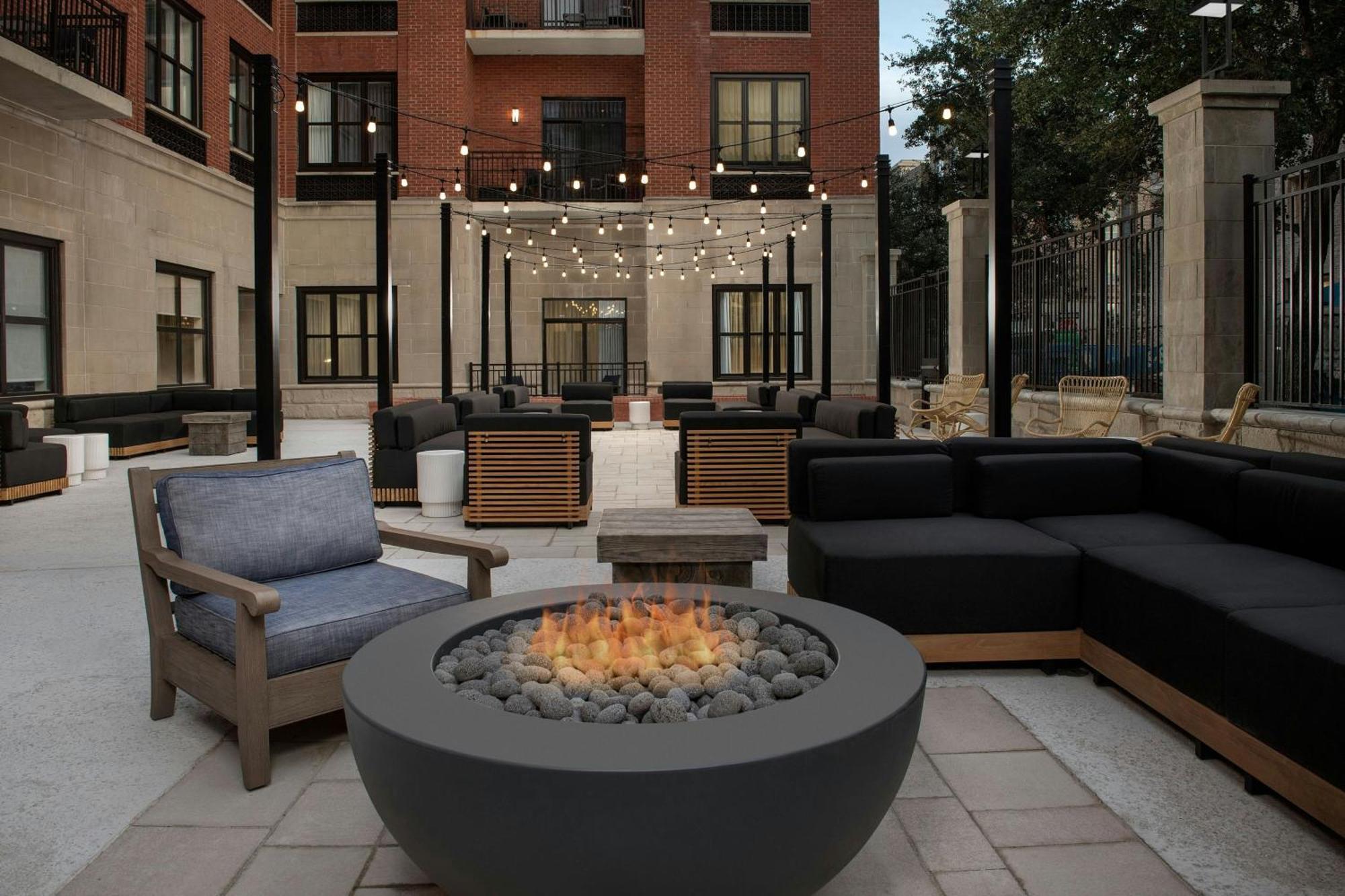 Courtyard By Marriott Savannah Downtown - Historic District Esterno foto